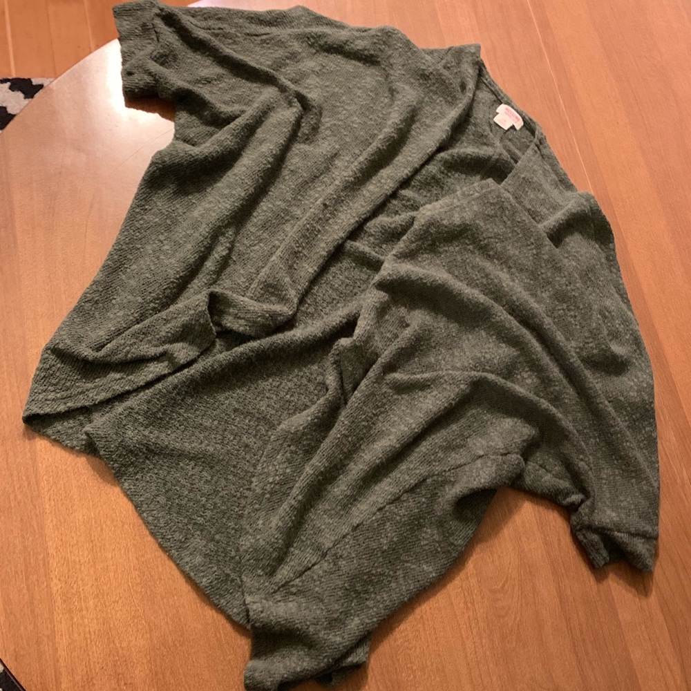 Short-sleeved Olive Green Oversized Cardigan